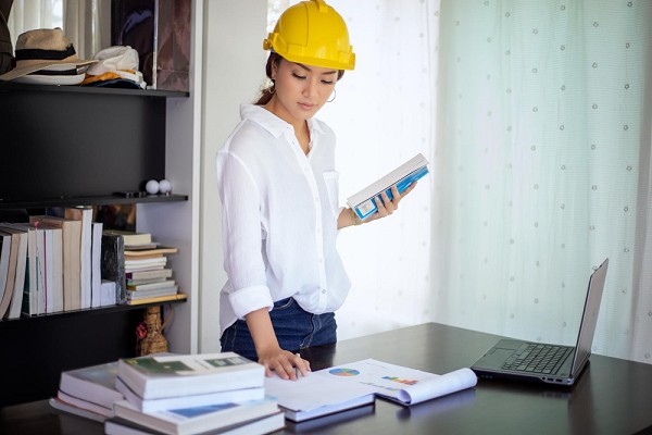 Impressão de manuais técnicos e instruções